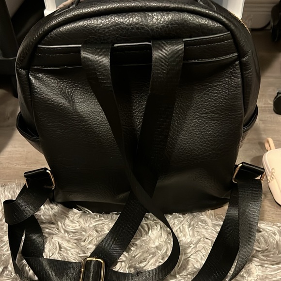 Backpack black with gold accents - Picture 4 of 8